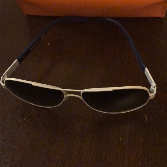 TORY BURCH SUNGLASSES - Picture 3 of 5